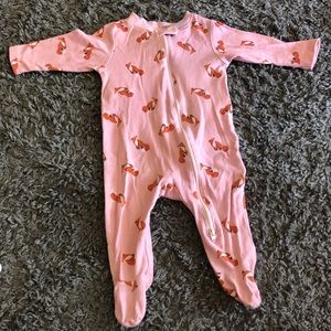 Old navy sleeper 3-6 months